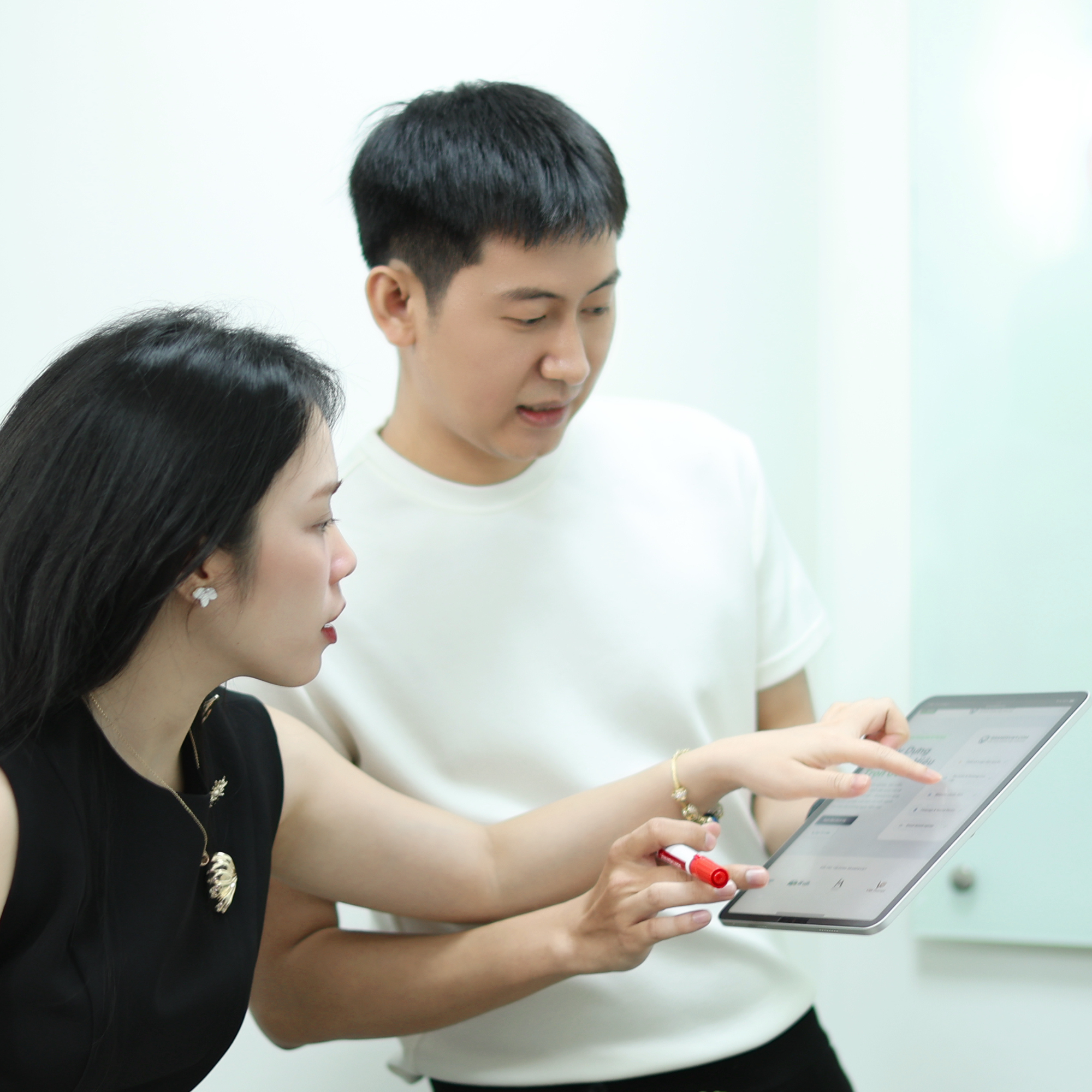 Nam Lê - Brands Việt
